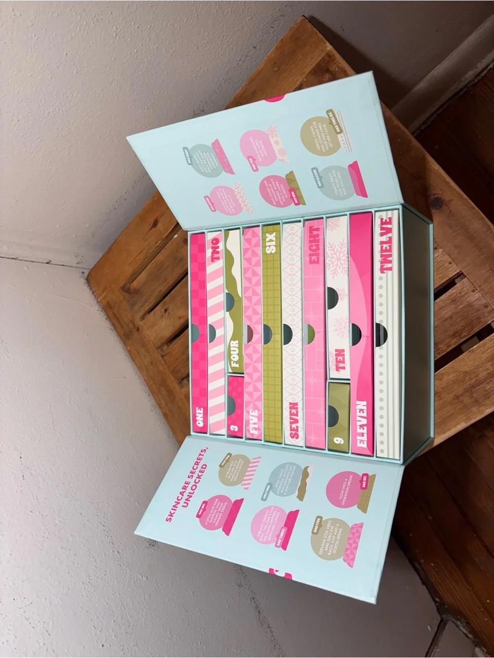 ESW Beauty Snowglobe Beauty Vault Face Mask Kit